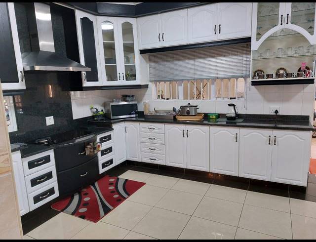 4 BEDROOM HOUSE FOR SALE IN NEW GERMANY